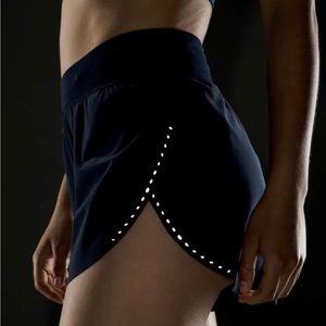 Lululemon find your pace short